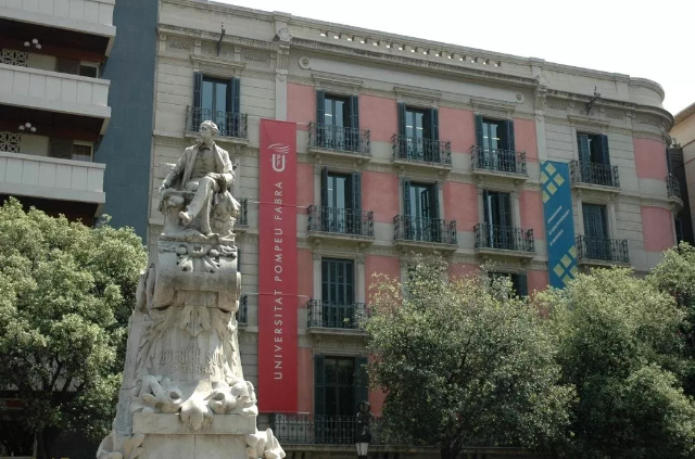 5 Universitas di Spanyol yang Tinggi Peminat